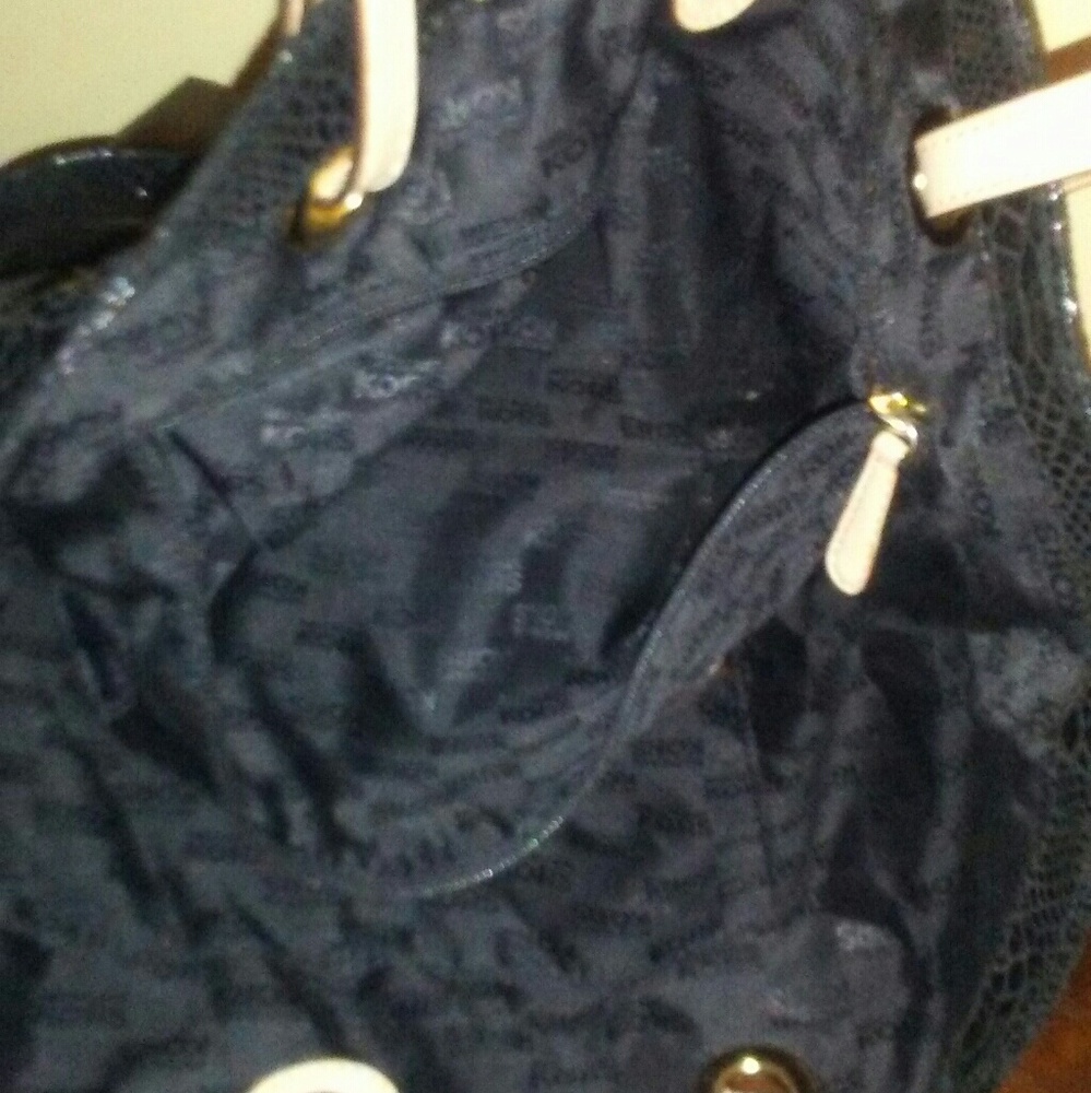 Purse - Picture 6 of 6